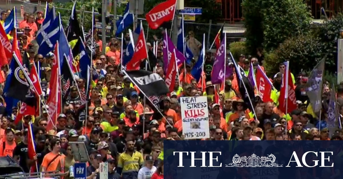 Thousands of tradies flood Brisbane CBD in protest of deal suspension