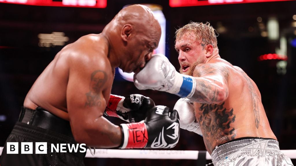 Tyson vs Paul fans 'disappointed' at Netflix problems