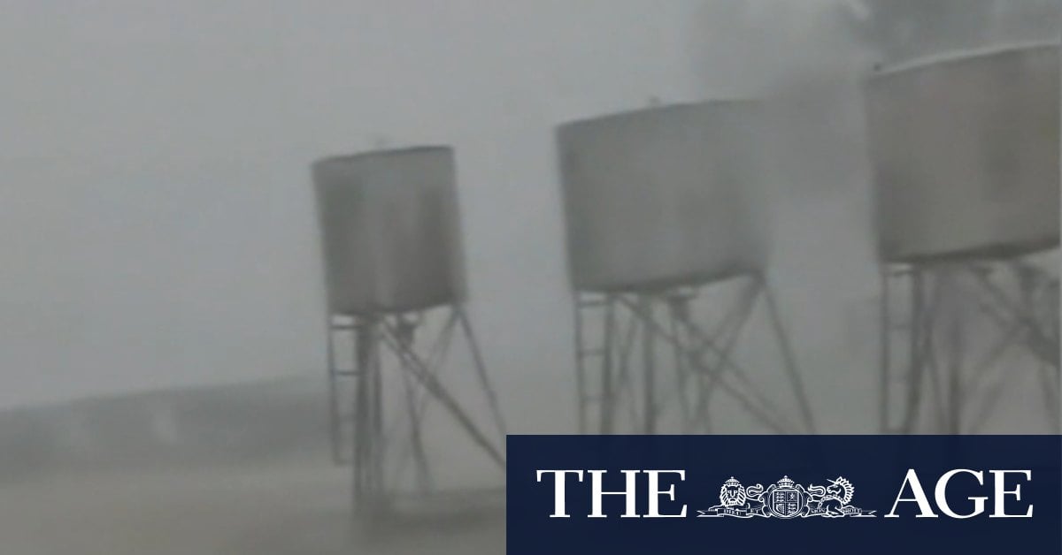 Wild weather lashes parts of Queensland