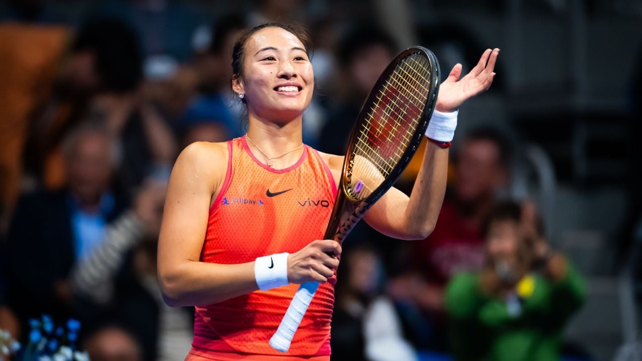 Zheng routs Paolini, makes semis at WTA Finals