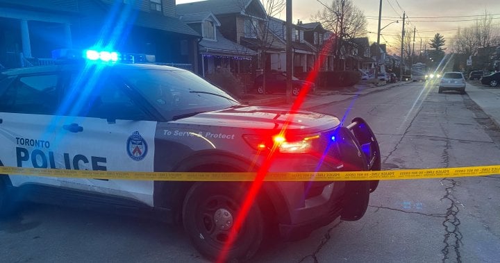 1 dead, 1 injured after shooting, stabbing in Toronto