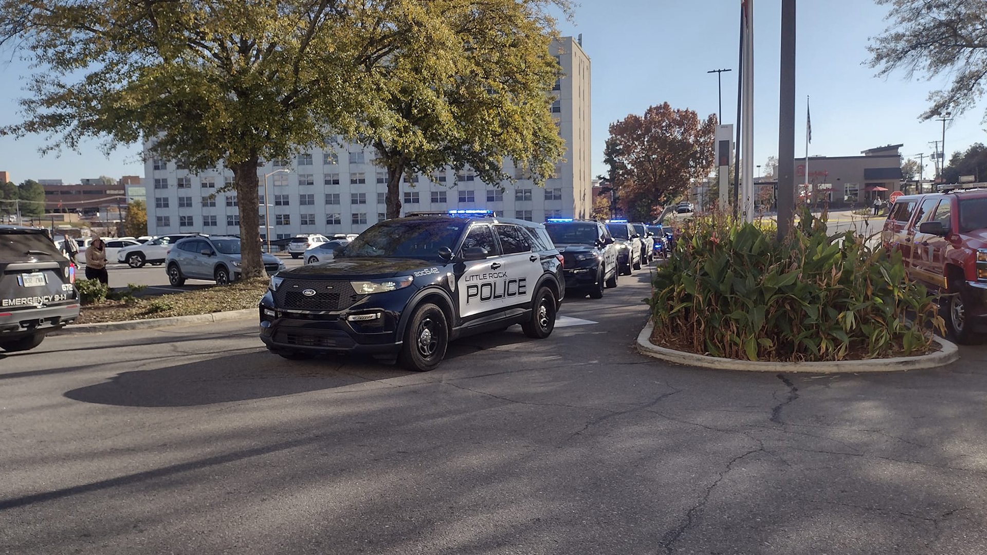 Mall shooting causes panic in Little Rock...