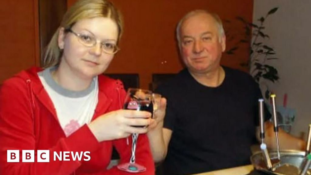 Ex-spy Skripal was a 'sitting duck', inquiry told