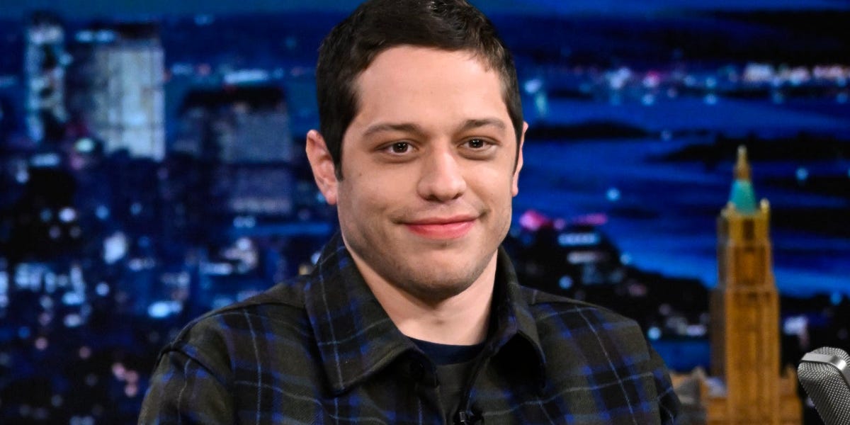 Pete Davidson says he earned $3,000 per episode when he joined 'Saturday Night Live.' The show was his big break, but he could only afford to splurge on dinner.