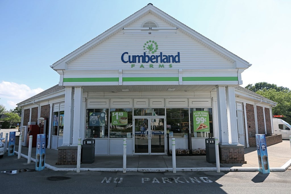 New Hampshire man accused of robbing Cumberland Farms store, fleeing in stolen BMW