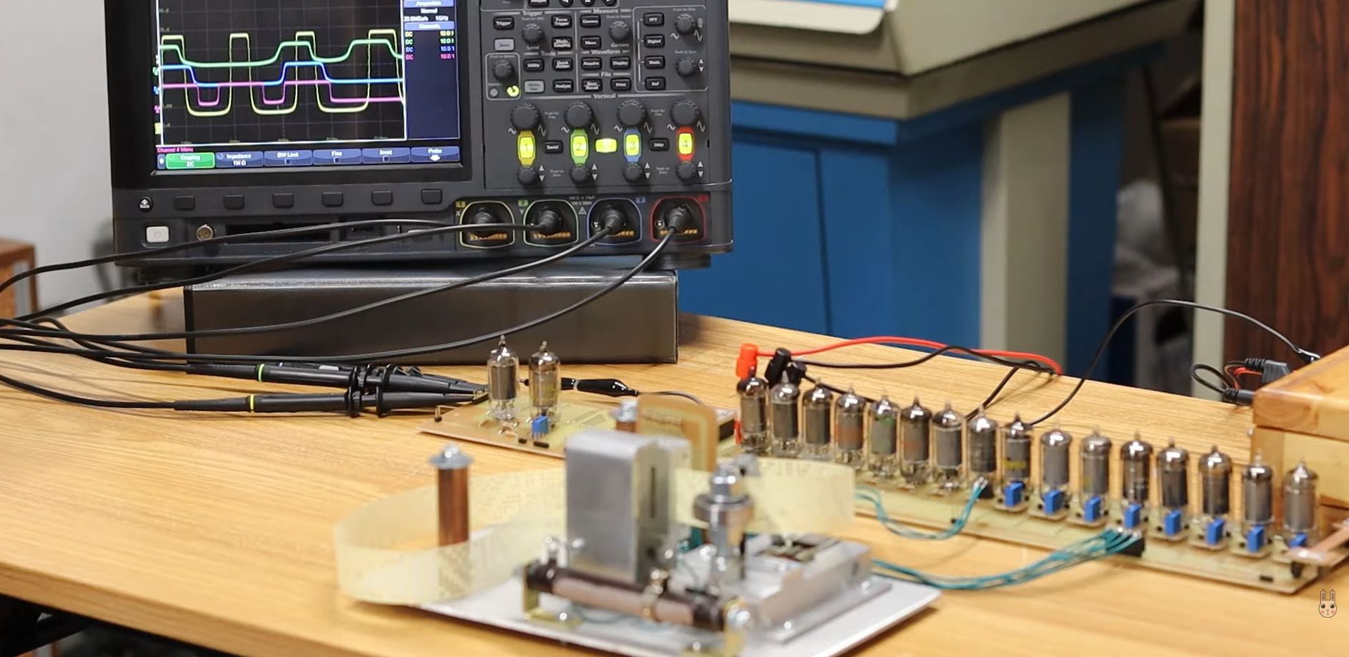 Debugging the UE1 Paper Tape Reader and Amplification Circuit