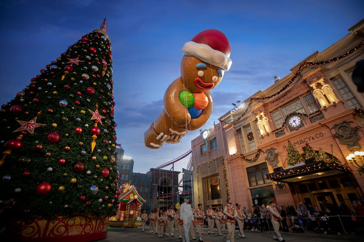 Desfiles de Navidad, shows de luces y la visita del Grinch en Universal