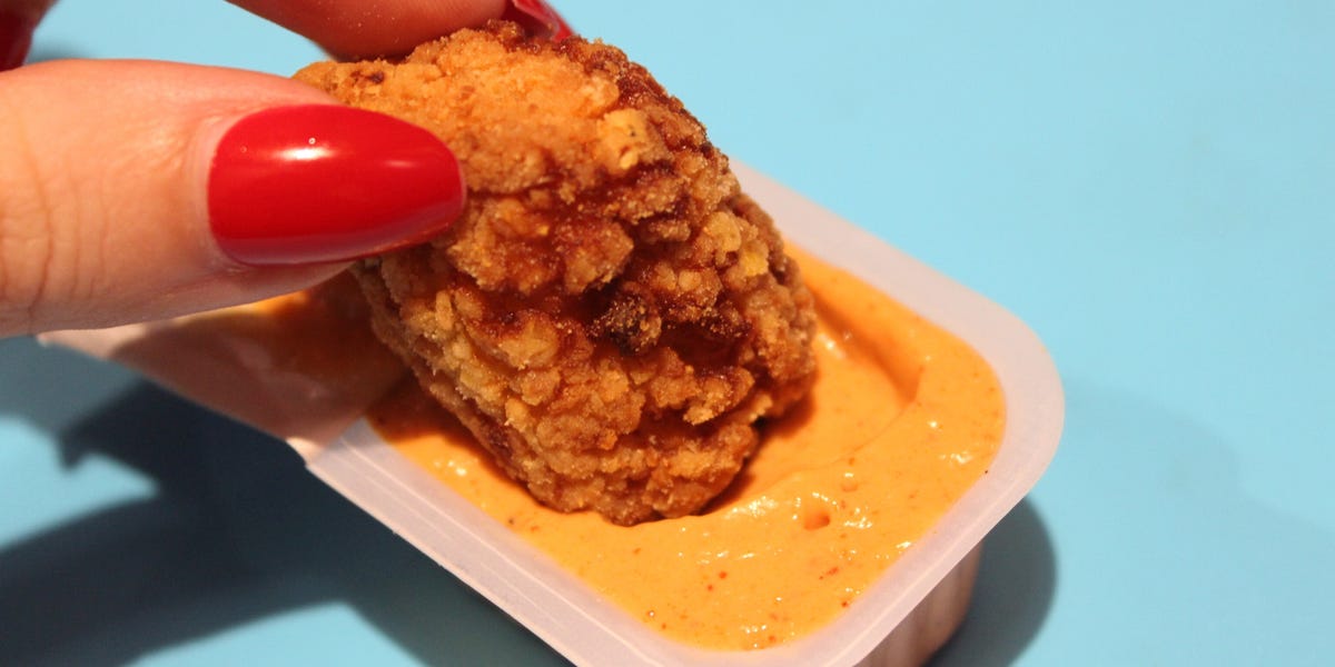 We ranked chicken nuggets from 6 fast-food chains. Taco Bell's new nuggets came out on top.