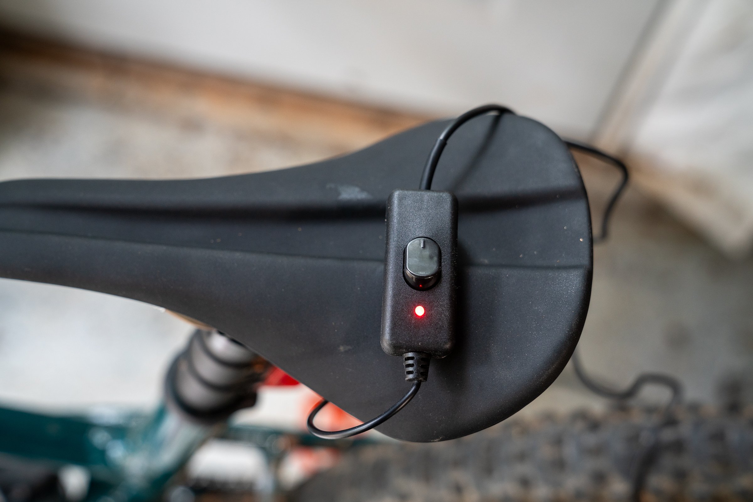 Heat-moldable Reform Tantalus bike saddle promises a comfortable, custom fit