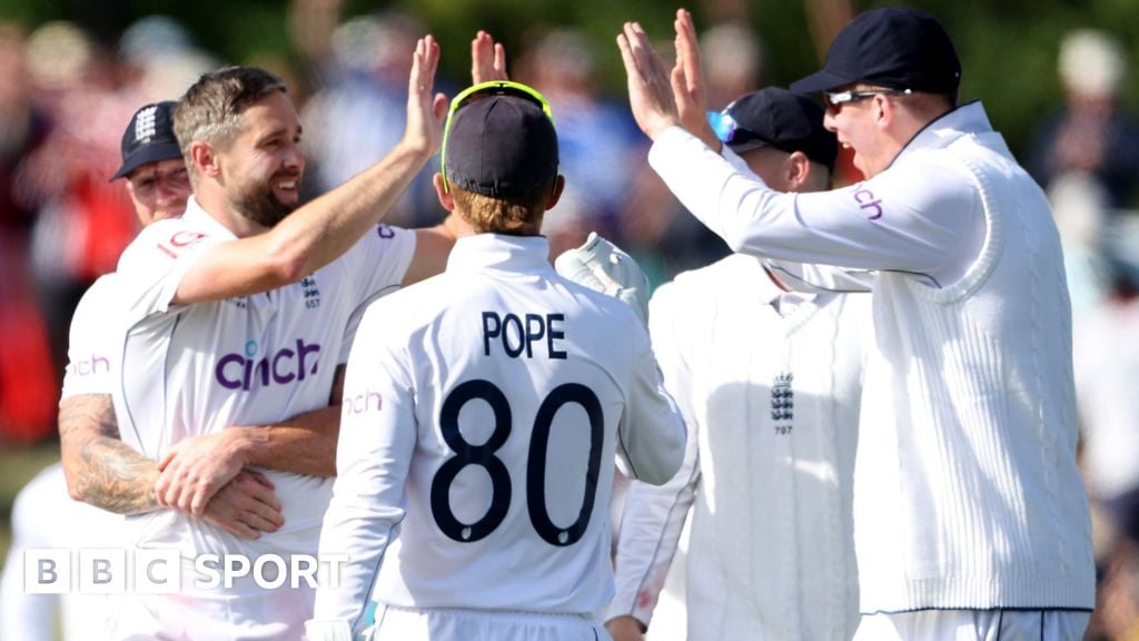 England close on victory in first Test against New Zealand