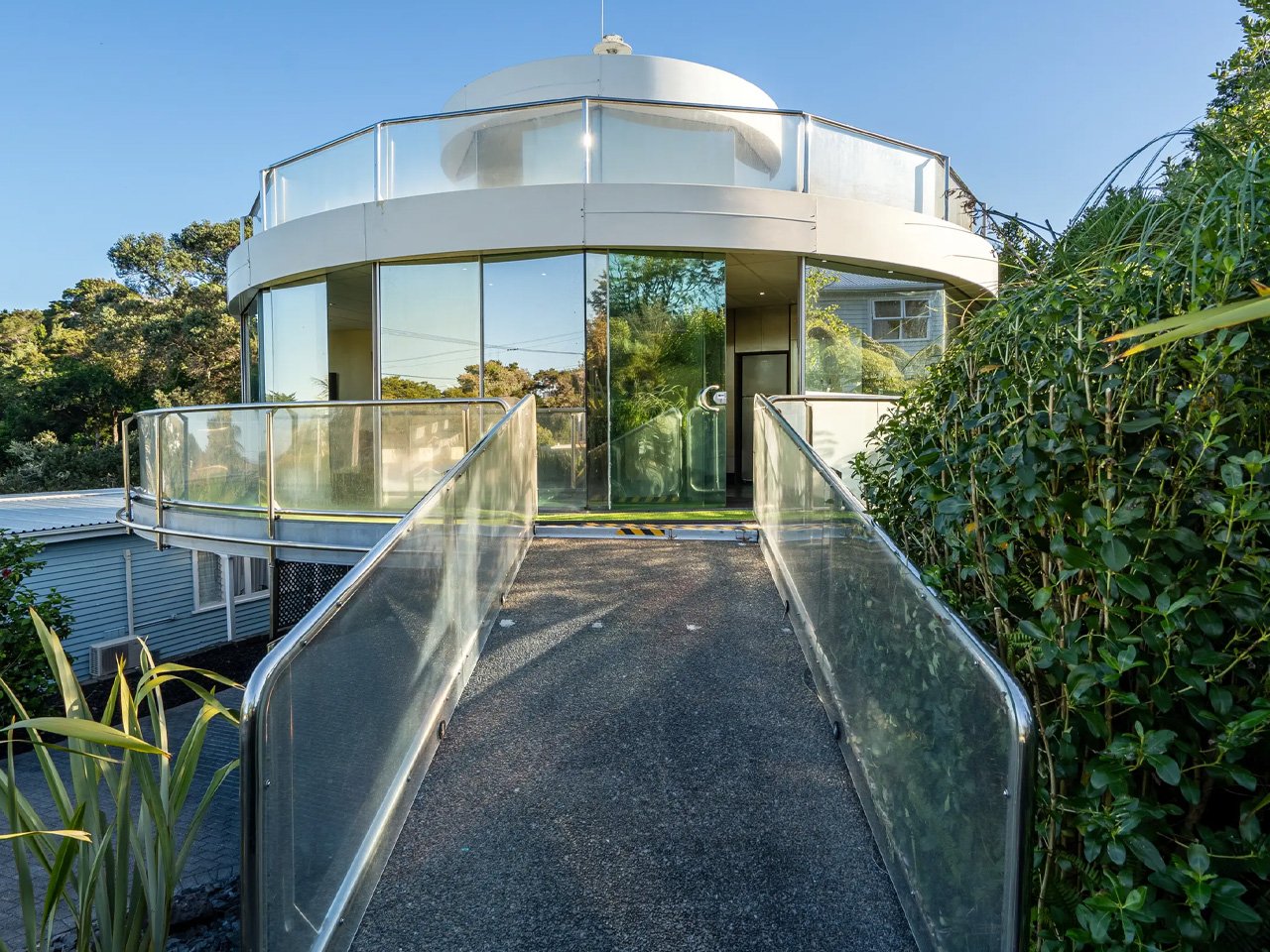 Circular Glass House Rotates Continuously At A Full 360 Degrees