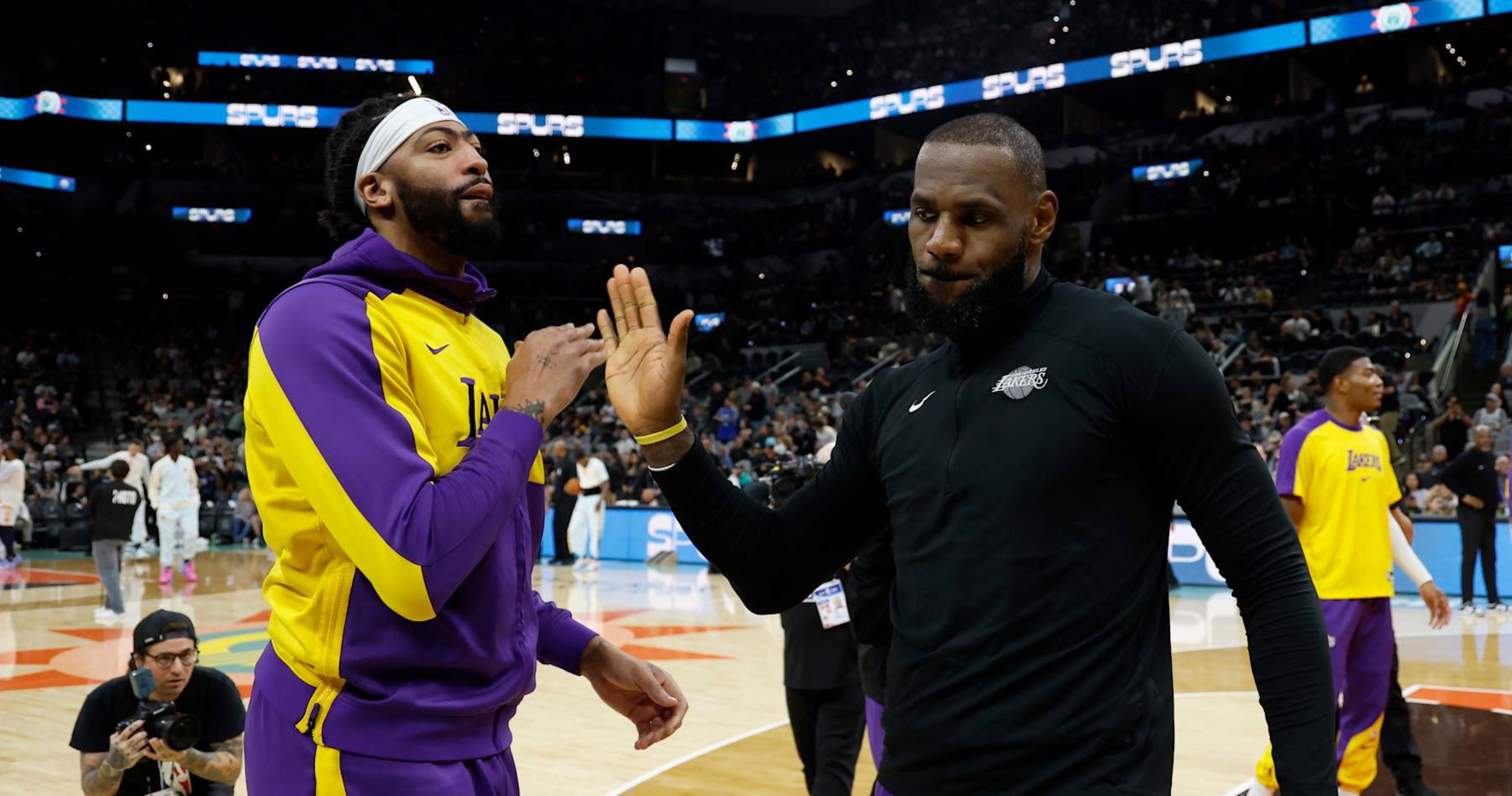 Lakers' Anthony Davis Hypes LeBron James as NBA's Goat: 'Broken Almost Every Record'