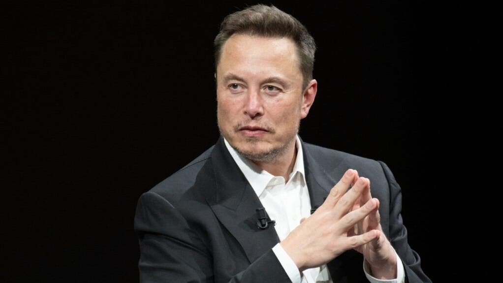 Elon Musk Was So Focused That His Mom Checked On Him Daily To Make Sure He Was Eating And Wearing A 'Fresh Pair Of Socks'