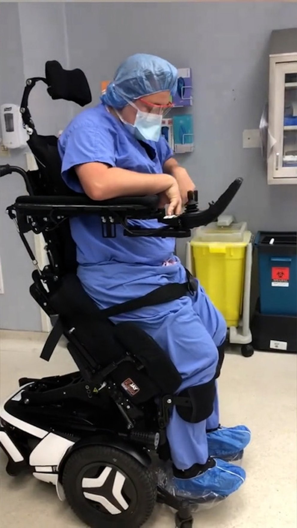 WATCH: Student becomes 1st in a wheelchair to be admitted to his medical school