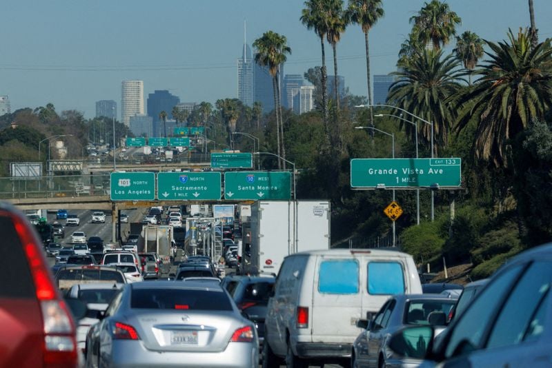 US auto sales set to rise in November amid steeper discounts, report shows