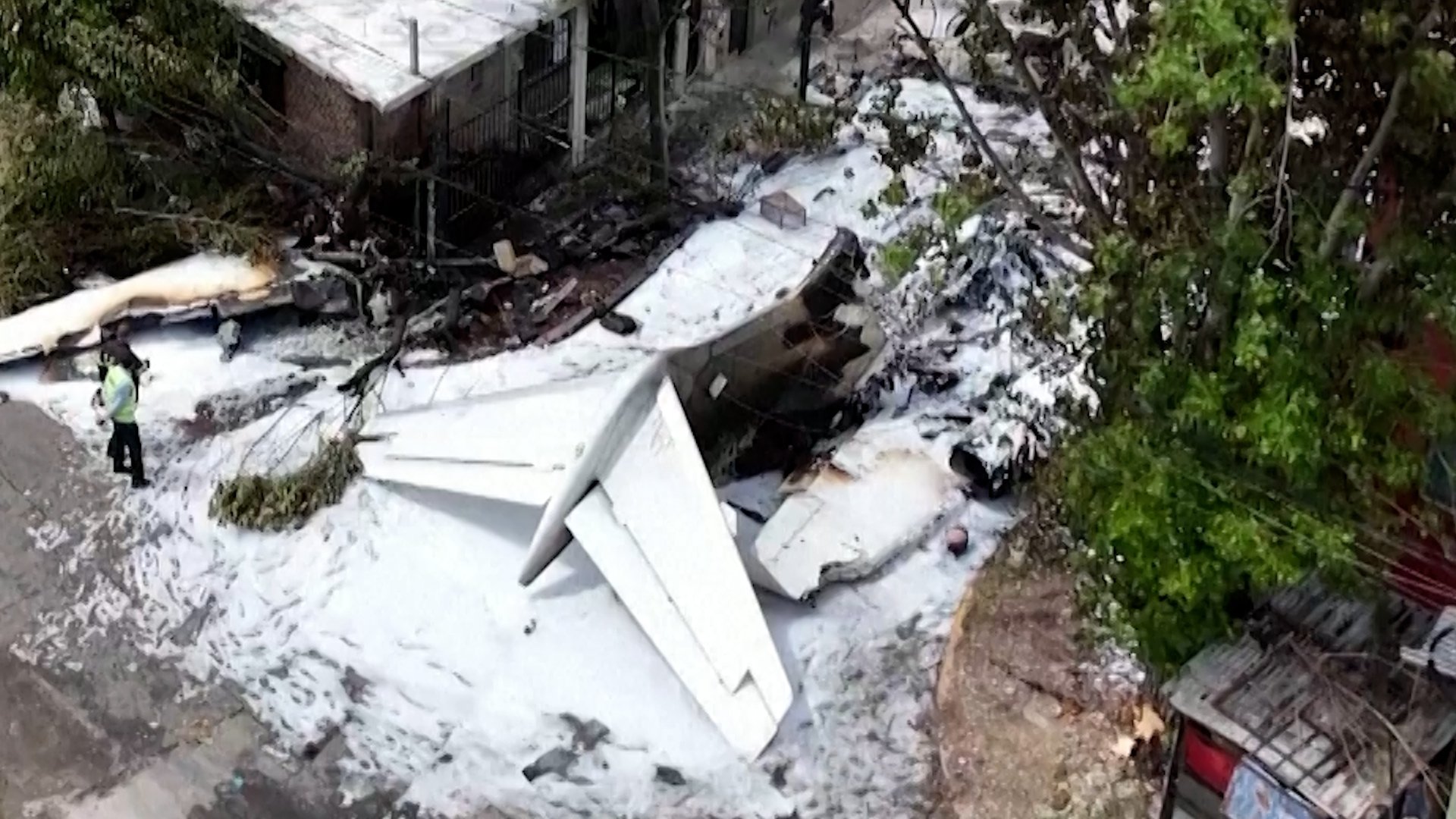 Video: Private jet crashes into homes in Argentina