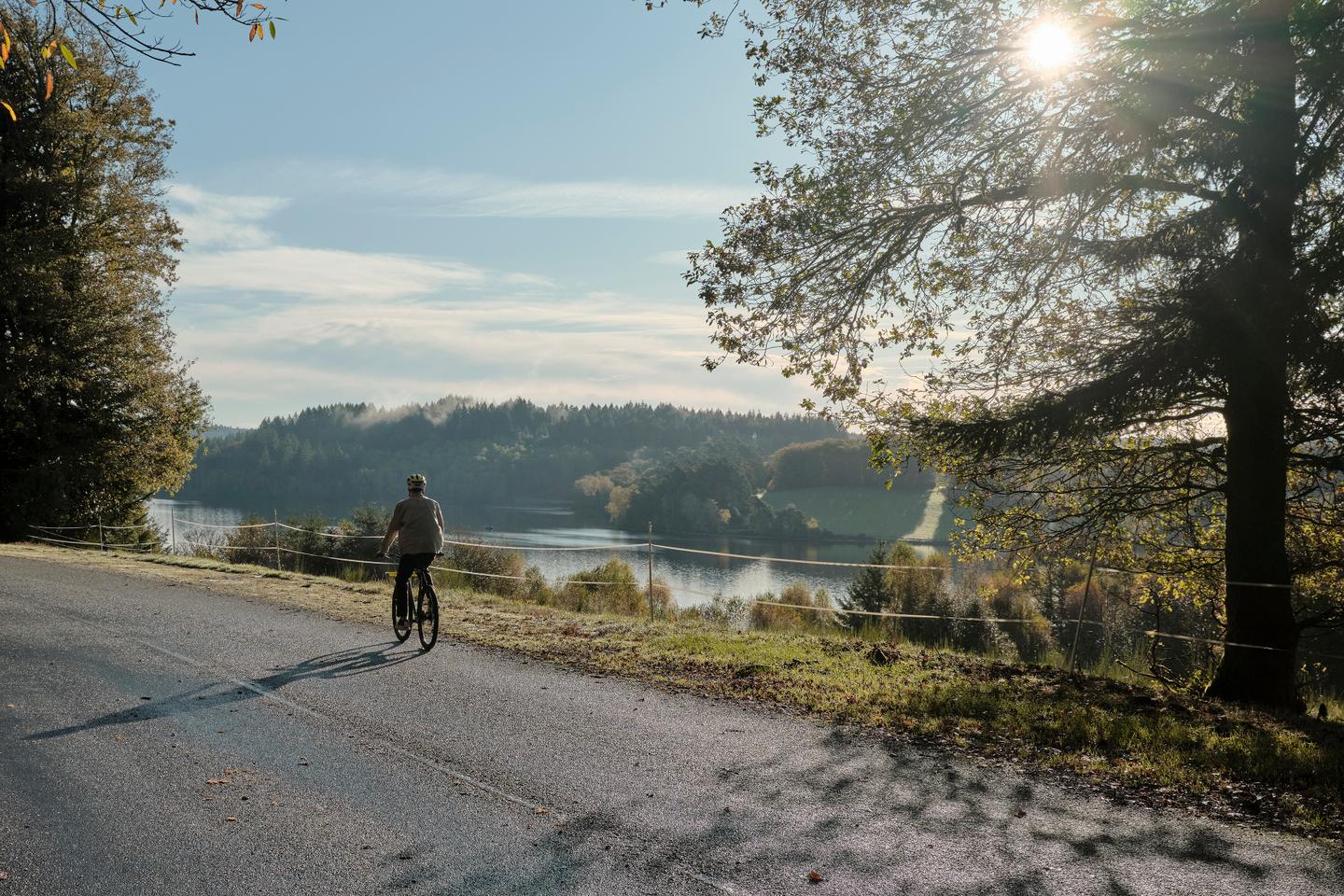 Sur les routes du Limousin, dans la roue de Raymond Poulidor