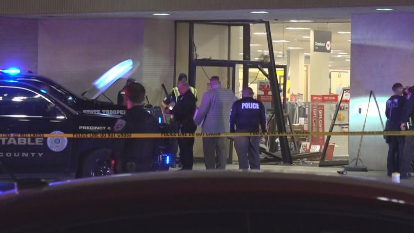 Pickup truck driver killed by police after driving through Texas mall and injuring 5