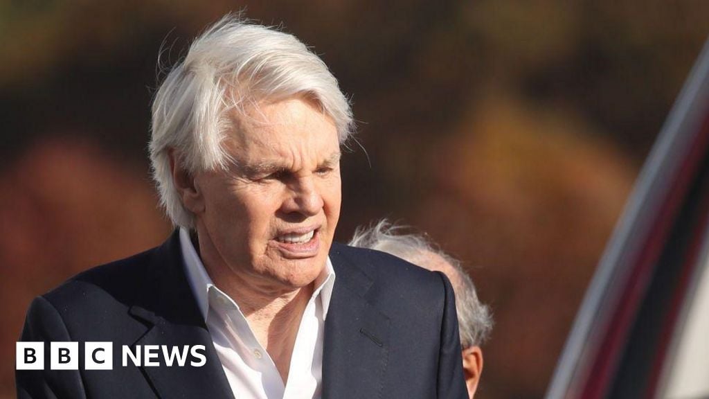 Ex-Abercrombie & Fitch CEO has dementia, lawyers say