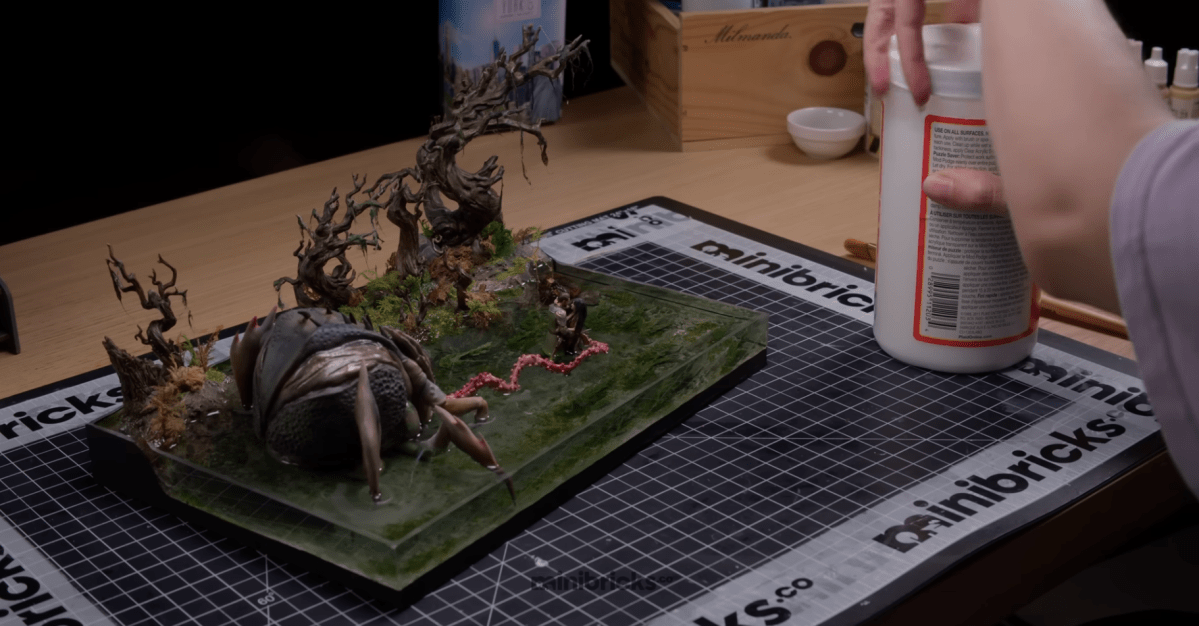 This Yuletide, give yourself the soothing gift of gab and a good resin model video