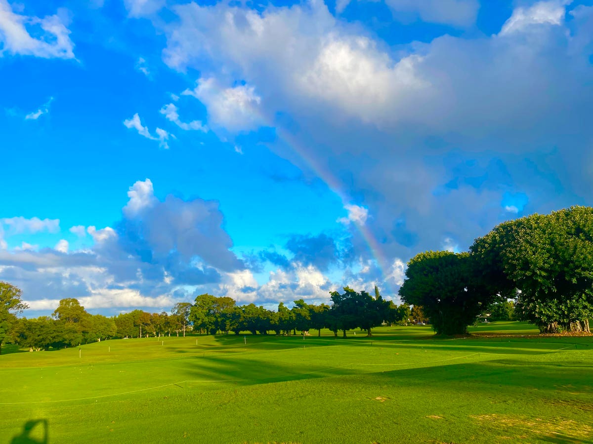 This Hawaiian Golf Gem Packs A Punch