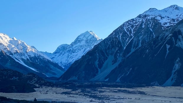 Canadian among 3 climbers missing on New Zealand's highest peak