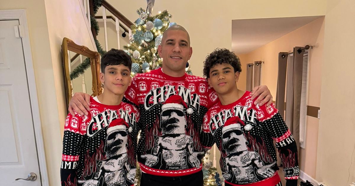 MMA pros celebrate the holiday season