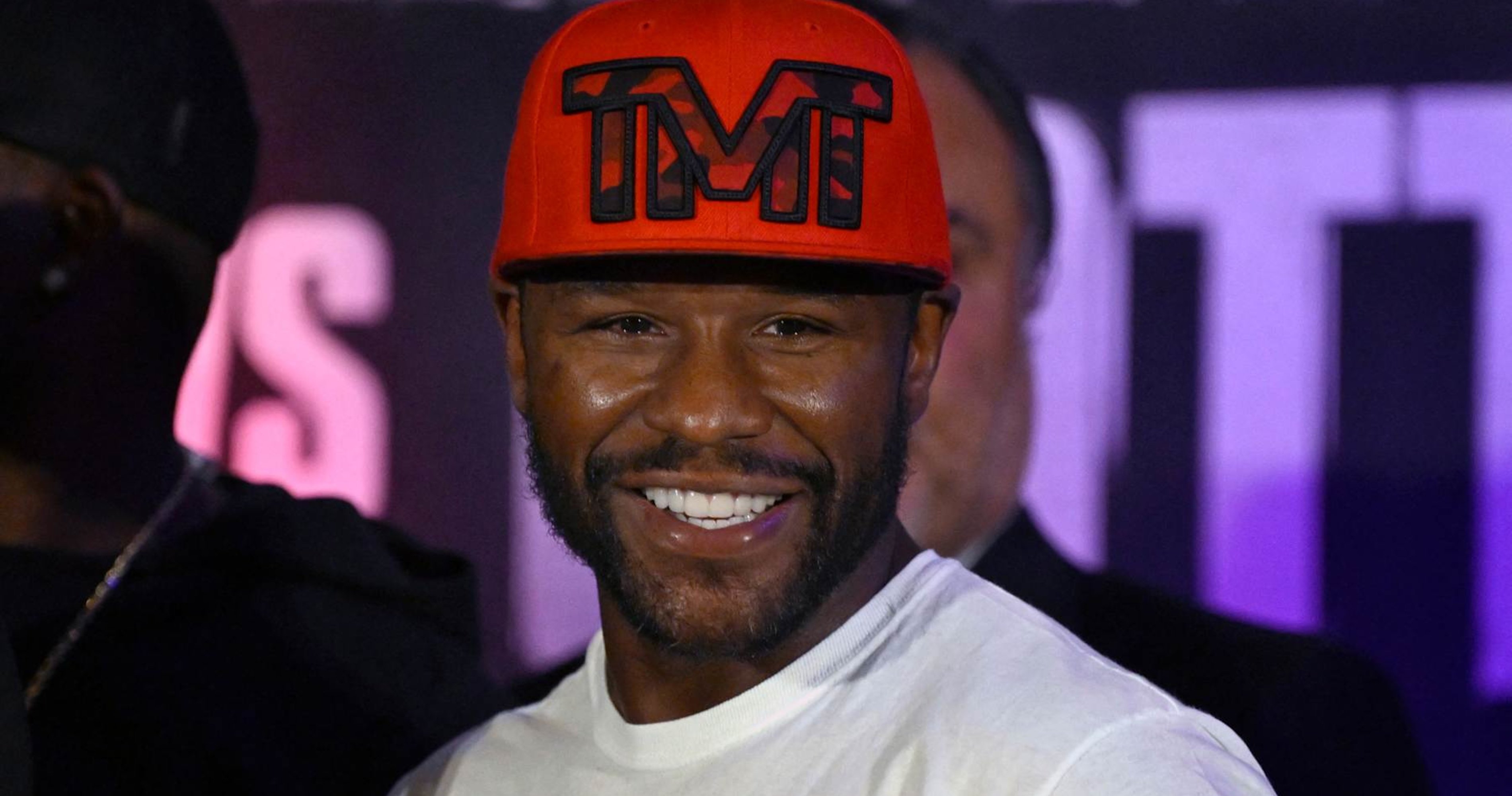 TMZ: Floyd Mayweather Agrees 'to Buy a Prominent New York City Building for' $20M+