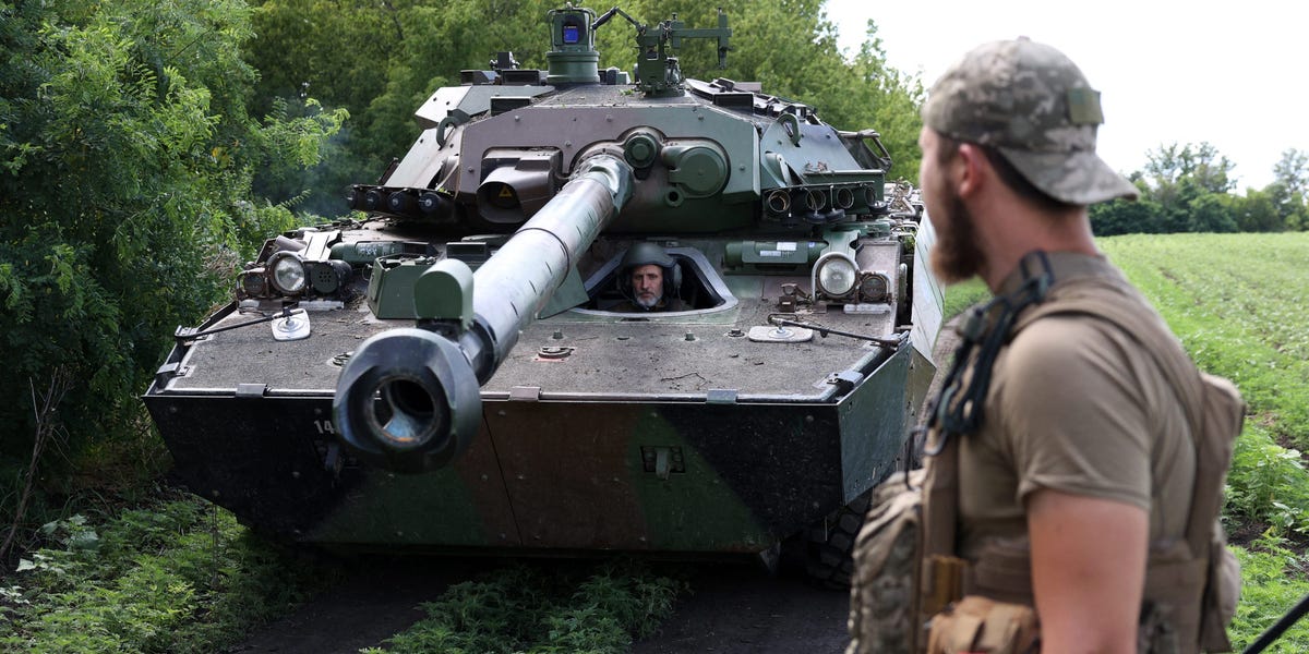 See the French AMX-10 fighting vehicle Ukrainian troops are putting to the test