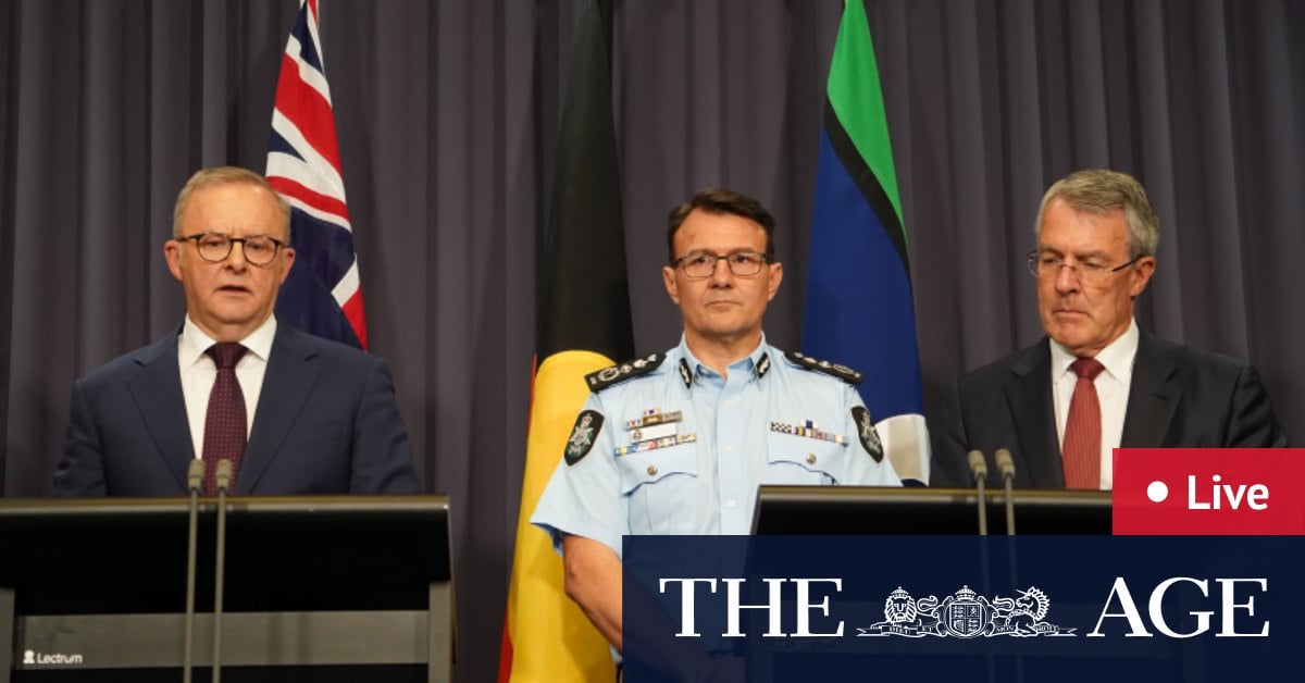 Australia news LIVE: Terror police hunt for synagogue fire suspects; Man arrested over killing of UnitedHealth executive