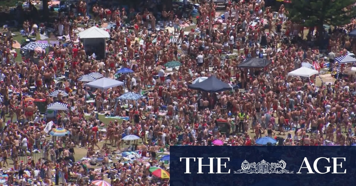 Australians soak up sunny weather for Christmas Day