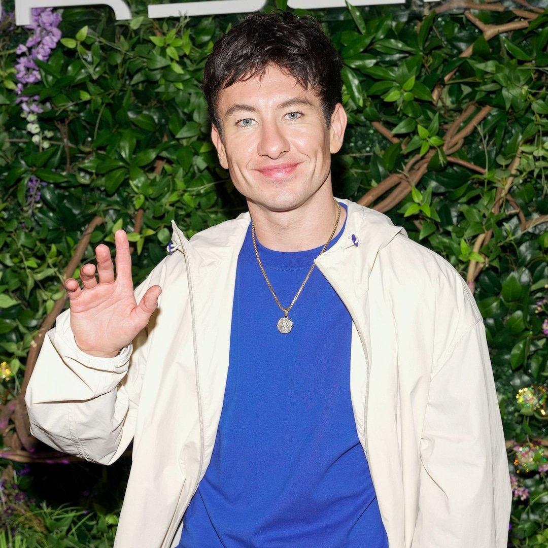 
                        Barry Keoghan Posts Thirst Traps After Sabrina Carpenter Breakup
                