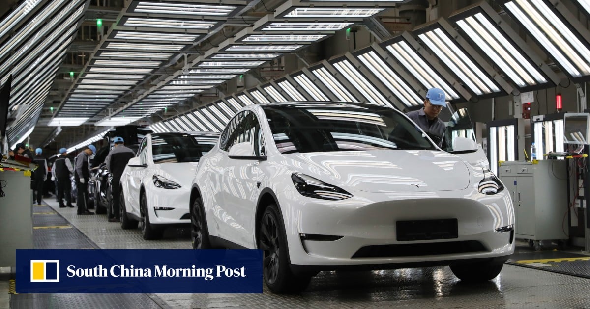 China recalls cars from Tesla, Trumpchi as safety issues emerge