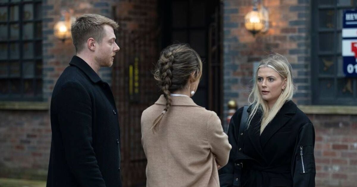 Coronation Street fans confused as character 'goes missing' after Daniel pub row