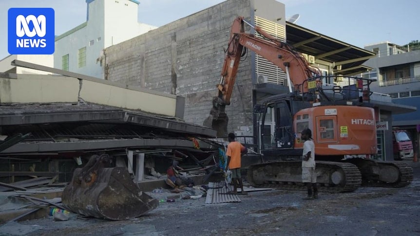 Cyclone threat looms as Vanuatu struggles with earthquake aftermath