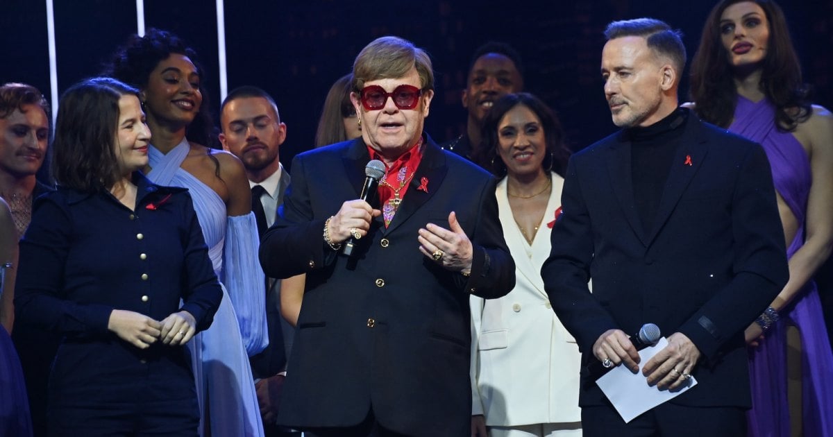 Elton John Gives Update on Eyesight Loss, Can't See Stage at Musical