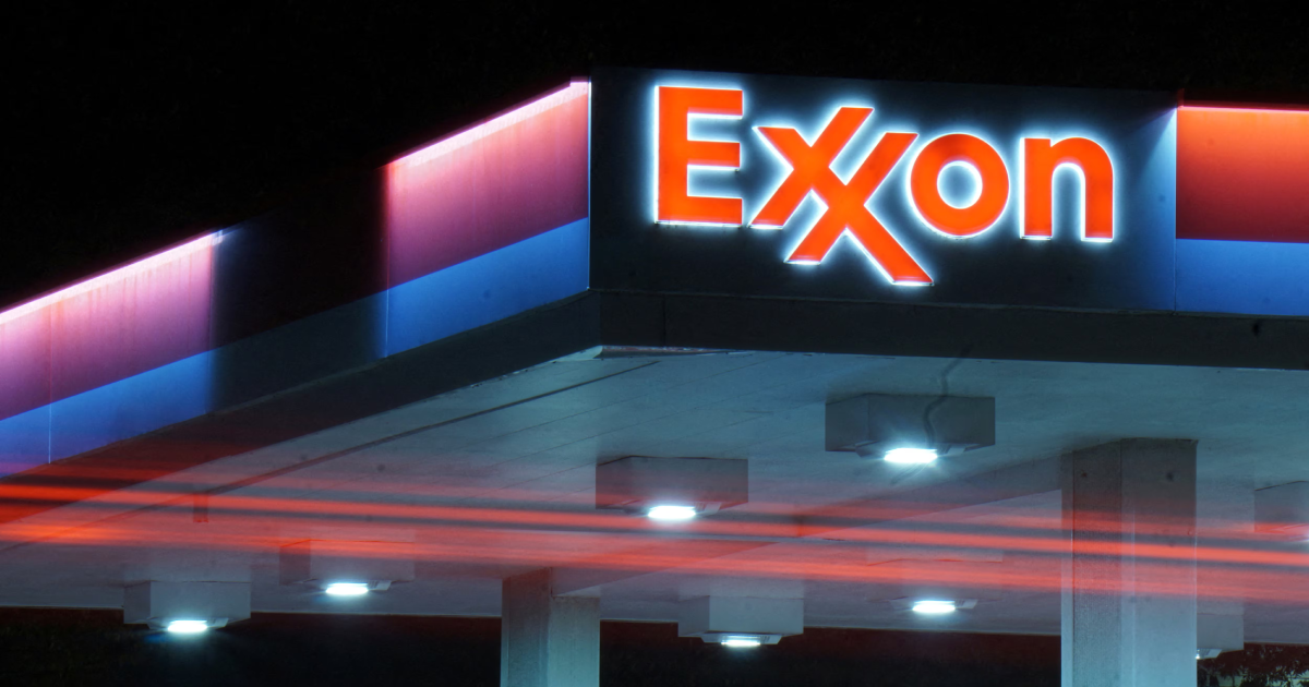 Exxon weighs sale of its Singapore fuel stations for $1.3b, Bloomberg News reports