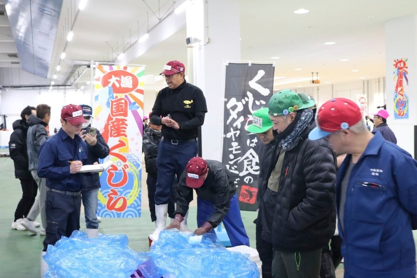 Fresh fin whale meat auctioned for first time in decades in Japan