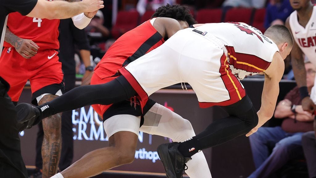 Herro, Thompson tossed after Heat, Rockets fight