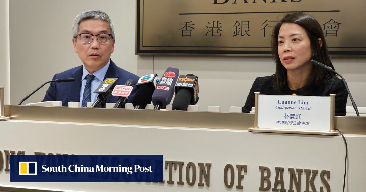 Hong Kong banks to study heavy cheque users with eye on phase-out