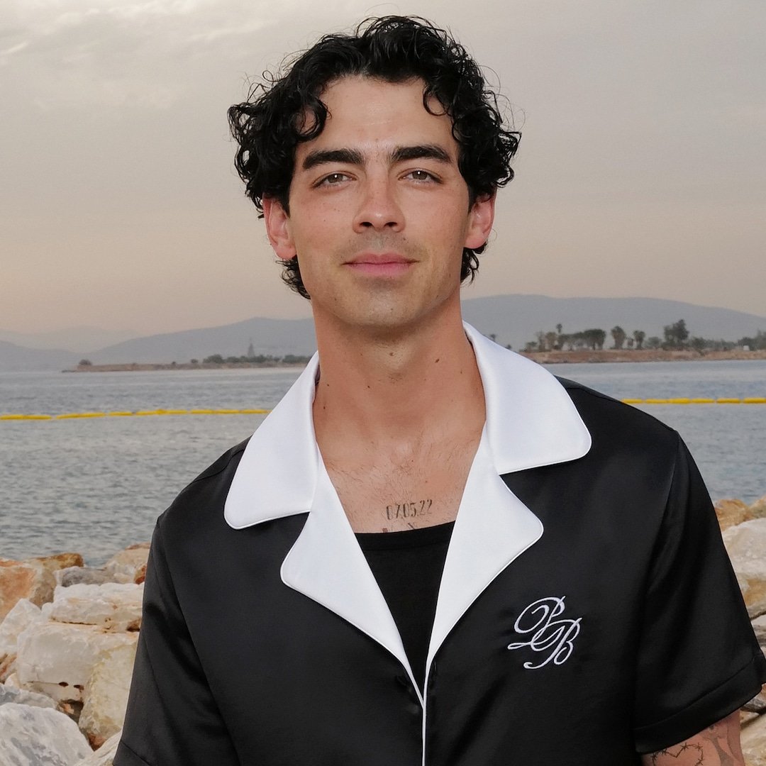  Joe Jonas' Upper Thigh Tattoo Will Have You Saying "Aye Aye Captain" 