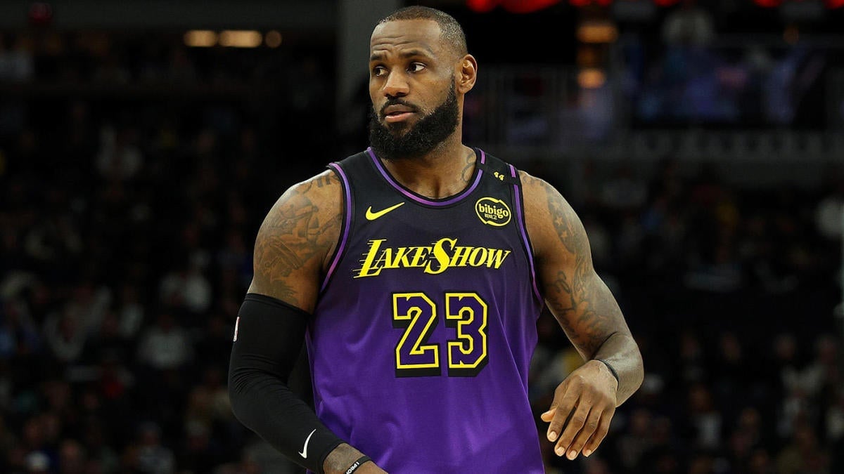  Lakers' LeBron James ruled out for Friday vs. Timberwolves, has been out for 'personal reasons' 