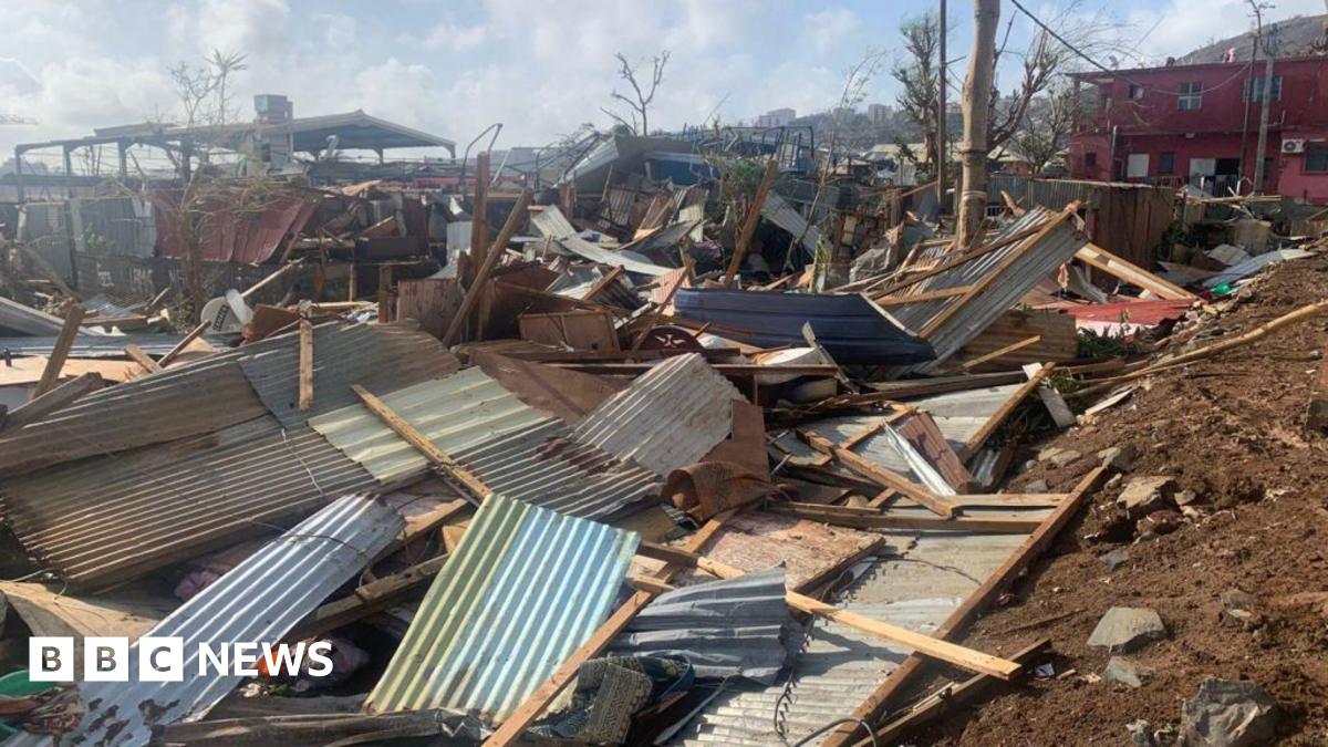 Mayotte: Several hundred feared dead after Cyclone Chido