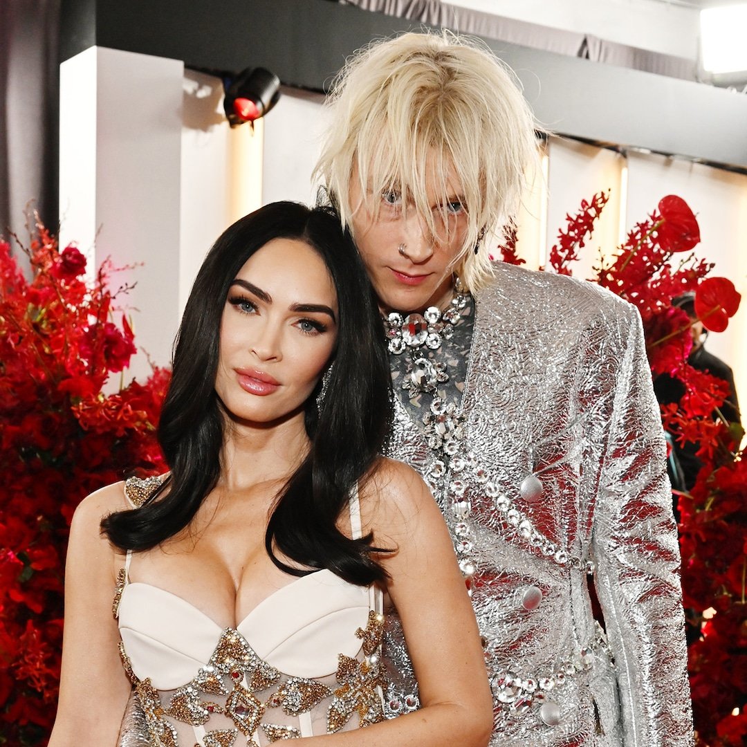 
                        Megan Fox & Machine Gun Kelly Break Up One Month After Pregnancy News
                