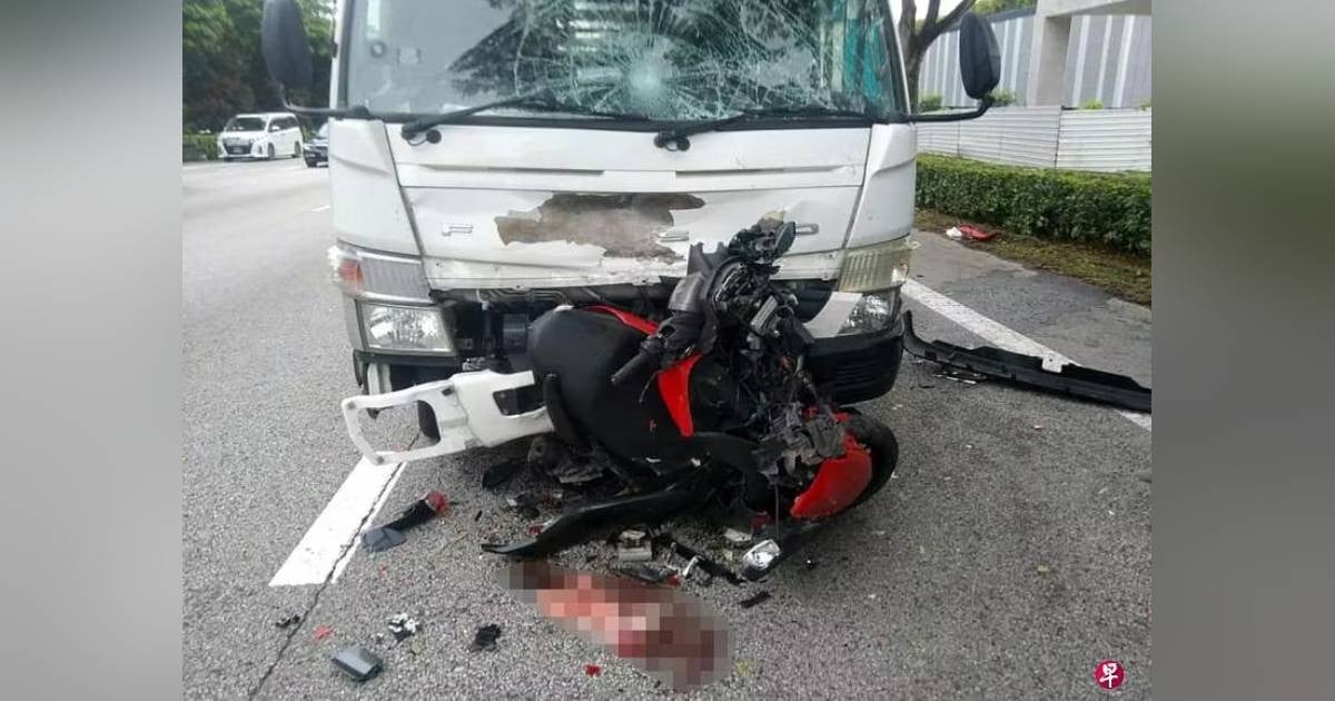 Motorcyclist trapped under lorry for 30 minutes following chain collision on PIE