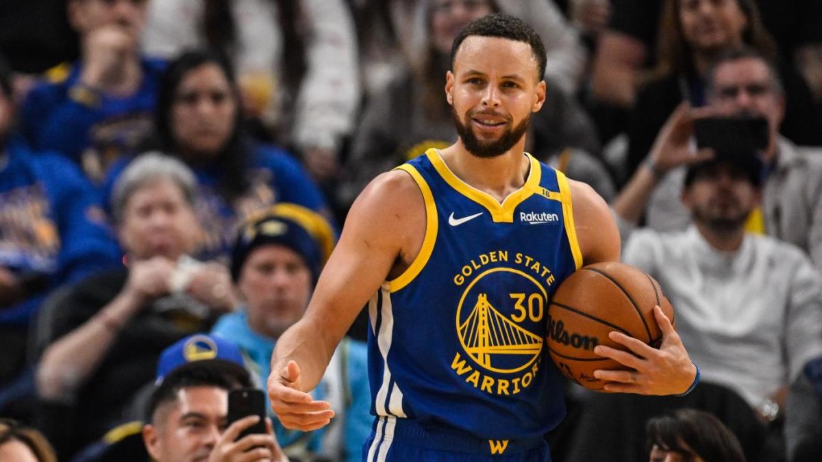 
                        NBA DFS: Top DraftKings, FanDuel daily Fantasy basketball picks for 2024 Christmas Day include Stephen Curry
                    