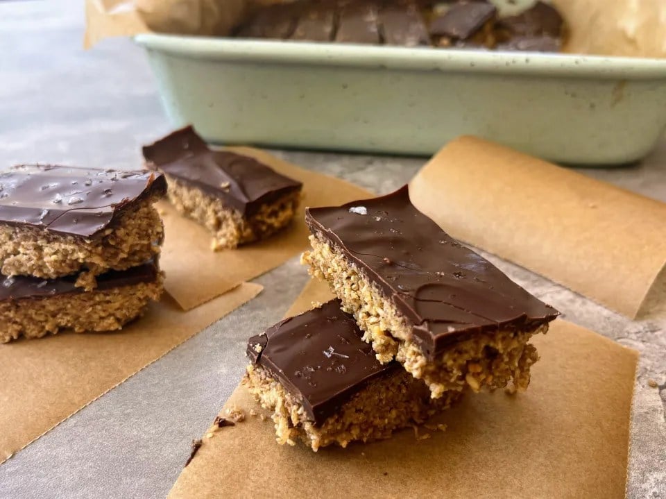 No Bake Treats: Chocolate Peanut Butter Crisp Bars