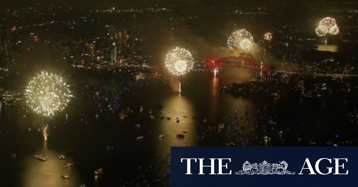 One million people turn out to see Sydney Harbour NYE fireworks