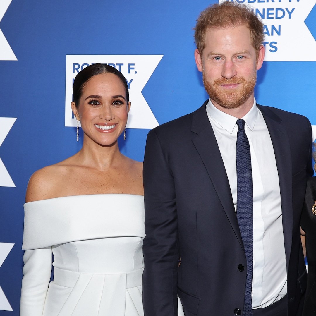  Prince Harry & Meghan Markle Share Rare Pic of Kids Archie and Lili 