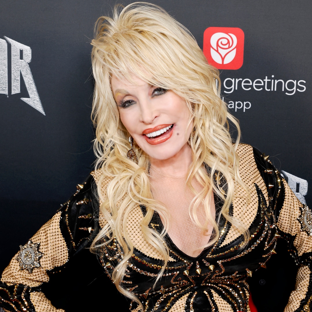 
                        Quit Your 9 to 5: Dolly Parton Is Searching for Someone to Portray Her
                